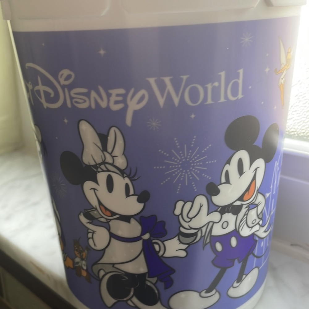 Popcorn Bucket - Picture 2 of 4